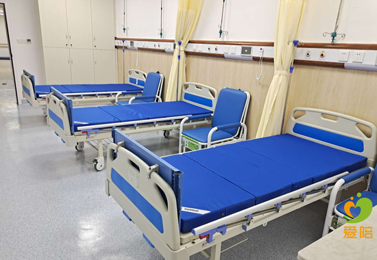 醫(yī)院愛陪共享陪護(hù)床創(chuàng)新帶來(lái)更好的陪護(hù)體驗(yàn)
