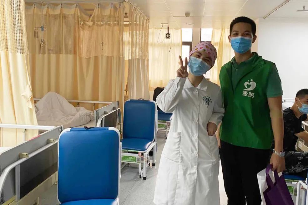 愛(ài)陪共享陪護(hù)床：以穩(wěn)定高效技術(shù)和服務(wù)引領(lǐng)共享陪護(hù)新時(shí)代！